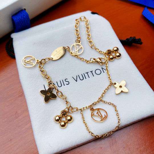 Picture of LV Bracelet _SKULVbracelet11ly13011208